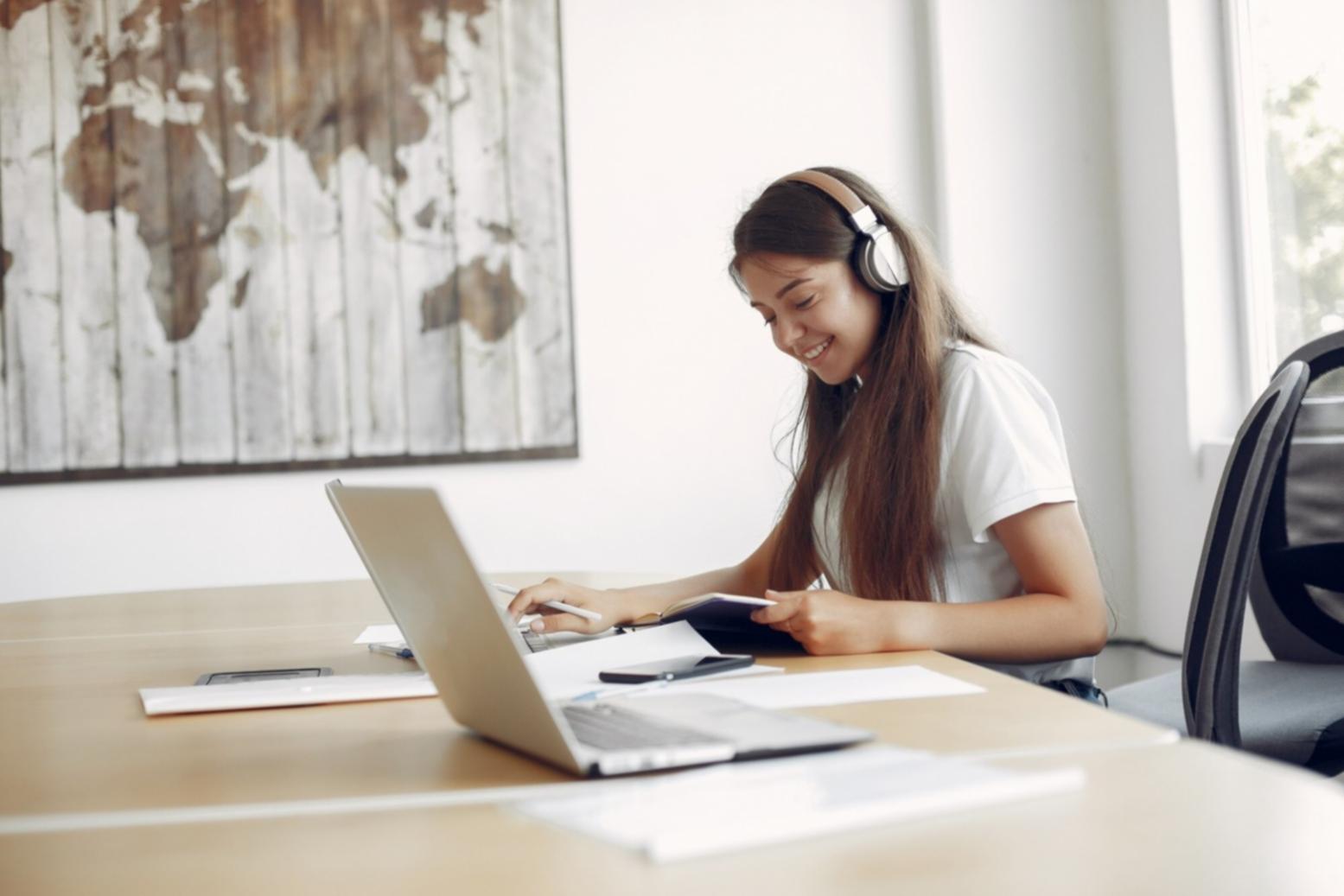Professional finance learning environment with modern educational approach